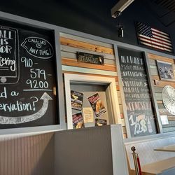 Amelia's - Decor, Oct 2025.