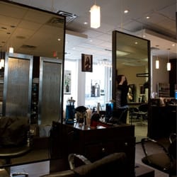 Salon Sorella & Day Spa - Cutting stations