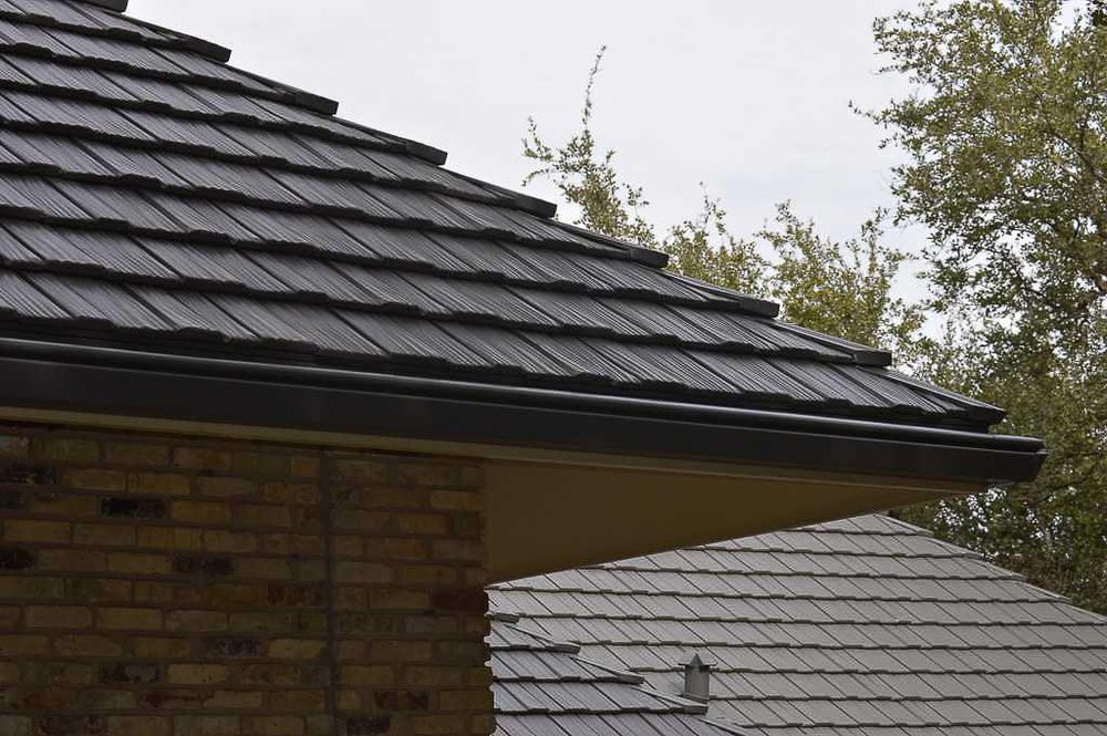 Slide of C.W. Roofing & Construction