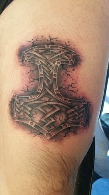 Black Bird Tattoo & Piercing by null