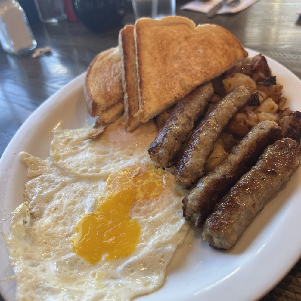 City Line Diner - Breakfast & Brunch Near Me - Worcester, Massachusetts