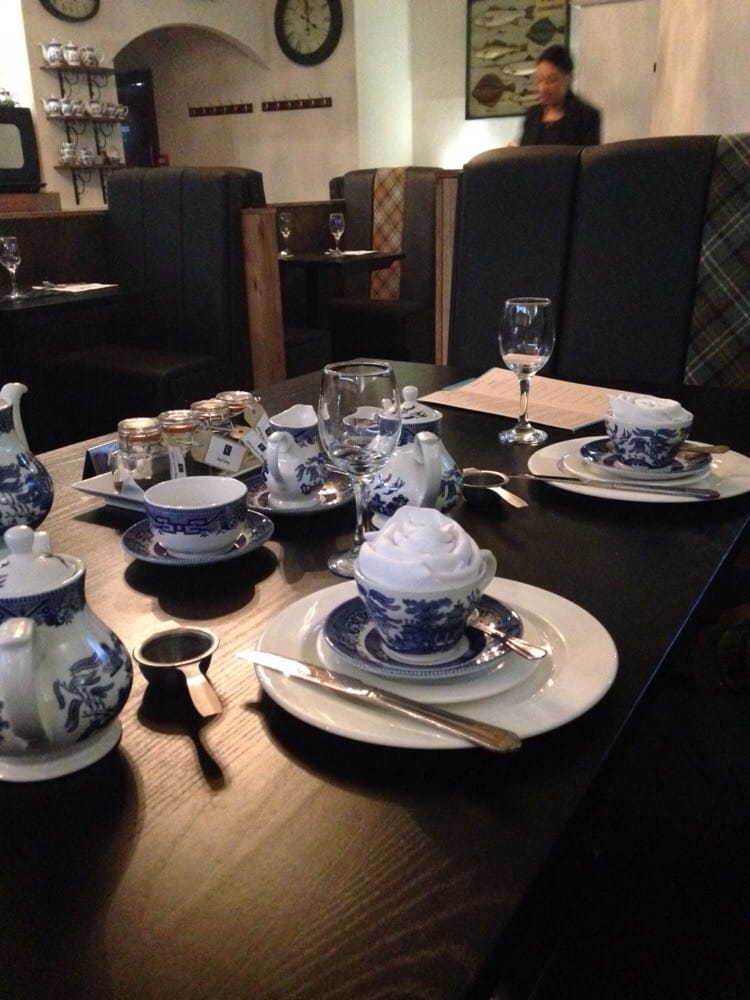 THE VICTORIA HOTEL Hollinwood Avenue, Chadderton, Greater Manchester