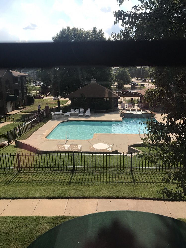 BRADFORD PARK APARTMENTS Updated May 2024 3500 S National Ave Ofc