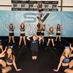 Sierra Vista Elite Cheer - Athletes in the gym