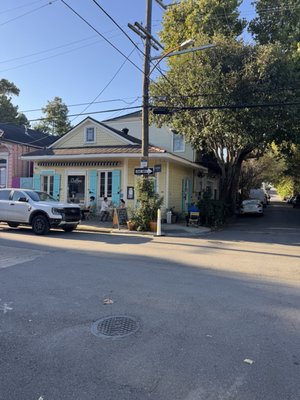 Petite Clouet Café by null