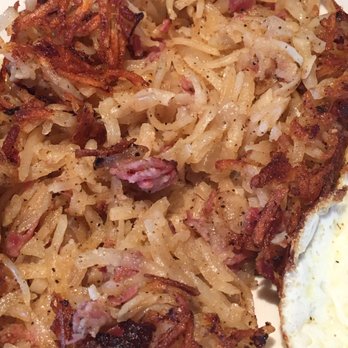 Bob's Big Boy Broiler - This is the corn beef hash. Small dice of corn-beef and hash browns. You count how many pices you have in the dish. - American Near Me - Downey, California
