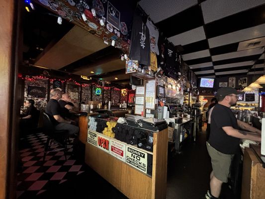 The 5 Point Cafe by null