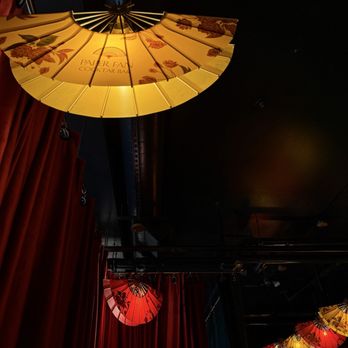 Paper Fan Cocktail Bar - Cocktail Bars Near Me - Seattle, Washington