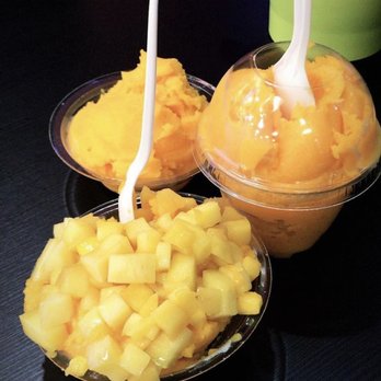 La Michoacana Chicago - Mango ice cream with mango chunks - Ice Cream & Frozen Yogurt Near Me - Chicago, Illinois