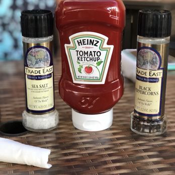 Hobo's Cafe - Heinz ketchup (not the crappy imitation stuff) - New American Near Me - Key Largo, Florida
