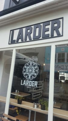 Larder by null