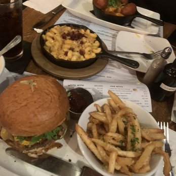 Craft Street Kitchen - Gumbo, skillet mac and cheese, PB burger and fries - New American Near Me - Trinity, Florida