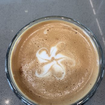 Hartwood - Coffee shop in building with great WiFi & community - Apartments Near Me - Sunnyvale, California Hartwood - Coffee shop in building with great WiFi & community - Apartments Near Me - Sunnyvale, California
