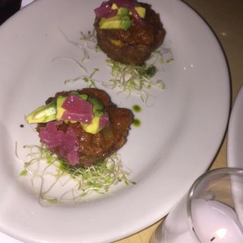 Puerto Viejo - Tostones bowls filled with pulled pork - Dominican Near Me - Brooklyn, New York Puerto Viejo - Tostones bowls filled with pulled pork - Dominican Near Me - Brooklyn, New York