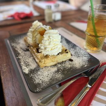 Le Bistro - Waffles - Brasseries Near Me - Brussels, BRU