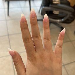 French Tip Manicure French Tip Manicure