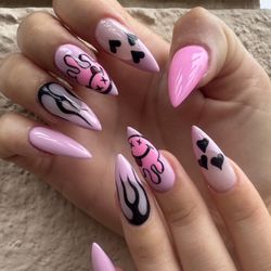 Charming Nail Lounge - Nails by Vannie