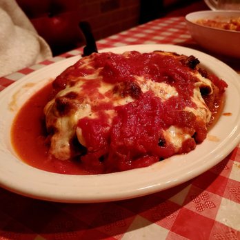 Cantina Cafe Ristorante - Chicken Parmigiana - Italian Near Me - Middletown, Connecticut