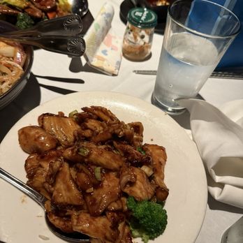 Uncle Yu's At the Vineyard - General Tso's Chicken* - Chinese Near Me - Livermore, California Uncle Yu's At the Vineyard - General Tso's Chicken* - Chinese Near Me - Livermore, California