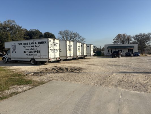 Two Men And A Truck Lake Charles photo 3