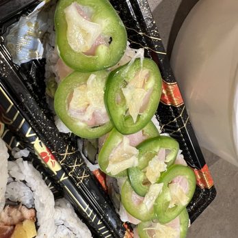 Hawaii Sushi - Hamachi jalapeño roll - Japanese Near Me - Honolulu, Hawaii