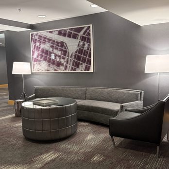 Renaissance Chicago O'Hare Suites Hotel - Cozy, quiet space to relax - Hotels Near Me - Chicago, Illinois