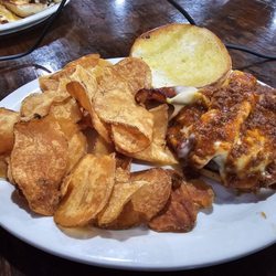 Towne Tavern York - The Tavern cheeseburger with bacon and chilies