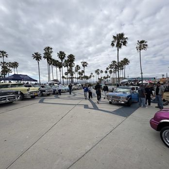 Venice Beach Boardwalk - Beaches Near Me - Venice, California Venice Beach Boardwalk - Beaches Near Me - Venice, California