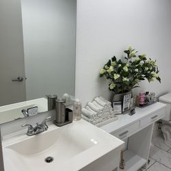 City Glow - Powder Room chic
