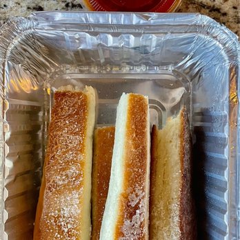 Zane's Italian Bistro - Bread sticks with marinara sauce on the side - Wine Bars Near Me - Denver, Colorado