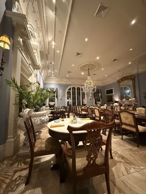 Houmas House Estate and Gardens by null