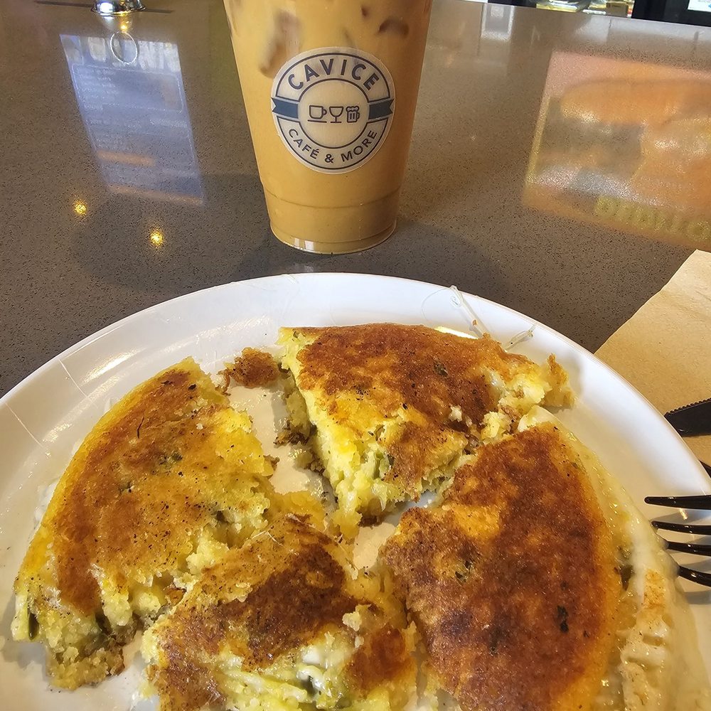 Cavice Company - Avena cafecito with jalapeño arepa - Coffee & Tea Near Me - Pomona, California Cavice Company - Avena cafecito with jalapeño arepa - Coffee & Tea Near Me - Pomona, California