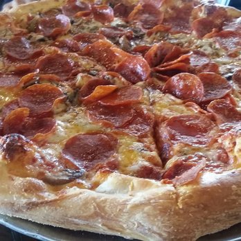 Bear Canyon Pizza - Pepperoni and mushroom pizza. A bit greasy, but good nonetheless. - Pizza Near Me - Tucson, Arizona Bear Canyon Pizza - Pepperoni and mushroom pizza. A bit greasy, but good nonetheless. - Pizza Near Me - Tucson, Arizona