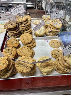 Mary's Mountain Cookies by null