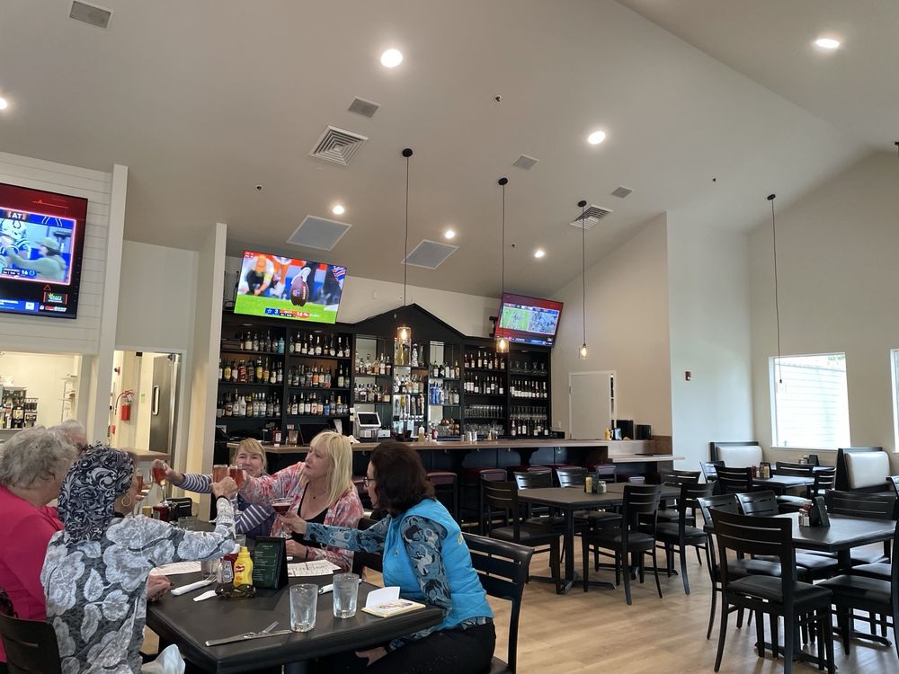 Jimmys Lakeside Grill