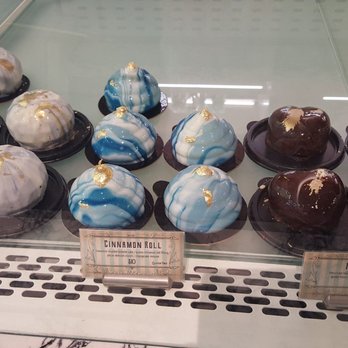 Lady Yum - Pioneer Square - Pastry case 2of2 (8/7/19) - Macarons Near Me - Seattle, Washington