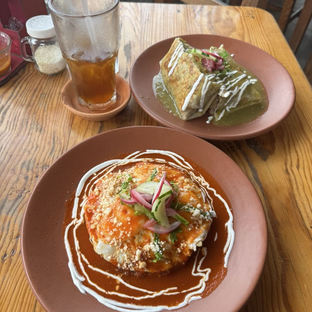 Desayuno burrito and macareno huevos Desayuno burrito and macareno huevos