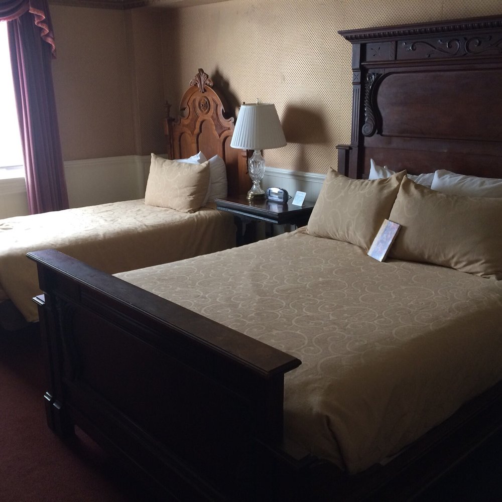 Strater Hotel - Gorgeous room with antique furniture - Hotels Near Me - Durango, Colorado Strater Hotel - Gorgeous room with antique furniture - Hotels Near Me - Durango, Colorado