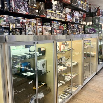 Cash 4 Electronics & More - Gold Buyers Near Me - Lakewood, Colorado Cash 4 Electronics & More - Gold Buyers Near Me - Lakewood, Colorado