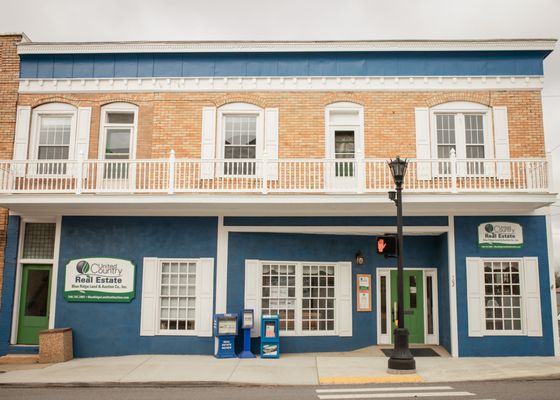 United Country Blue Ridge Land & Auction