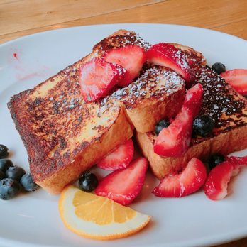The Beehive - french toast with fresh fruit - New American Near Me - Armonk, New York The Beehive - french toast with fresh fruit - New American Near Me - Armonk, New York