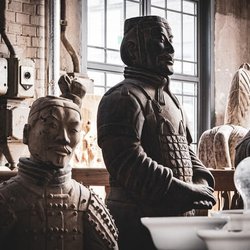 Morton - Indische und chinesische Möbel - Terracotta Figuren aus China kaufen bei Morton Möbel Wien