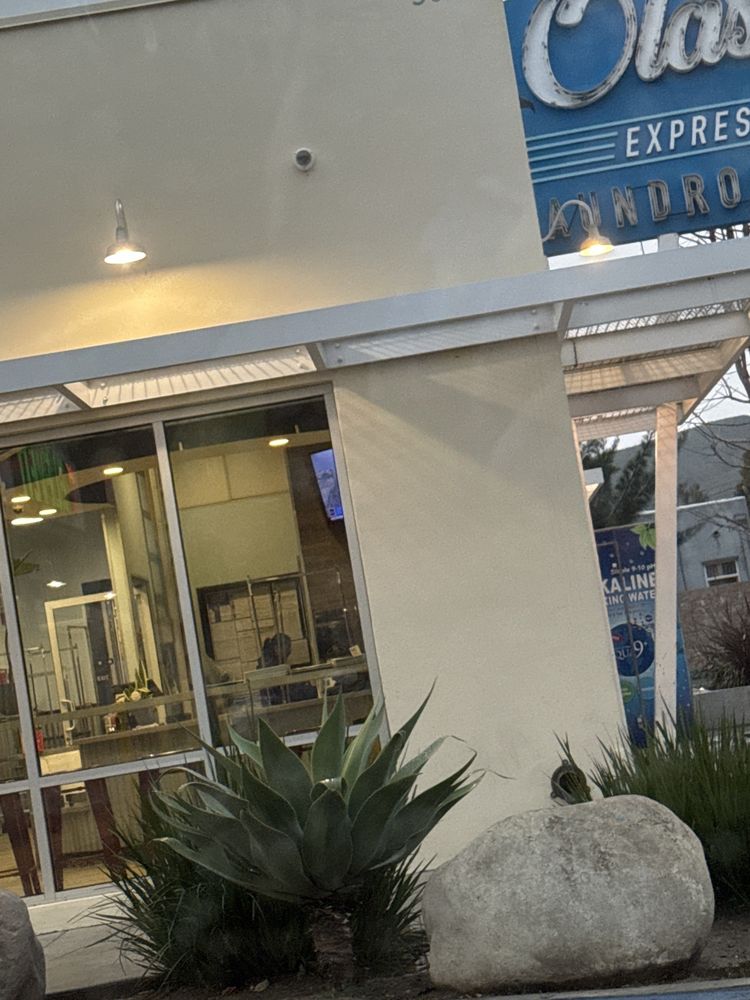 OLAS EXPRESS LAUNDROMAT & WASH AND FOLD Updated August 2024 29