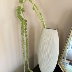 Lenita Flower Shop - Perfect for this extra-tall vase