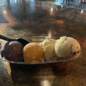 Milkjam Creamery - Flight of 4 - Ice Cream & Frozen Yogurt Near Me - Minneapolis, Minnesota