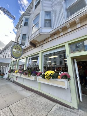 Doud's market by null