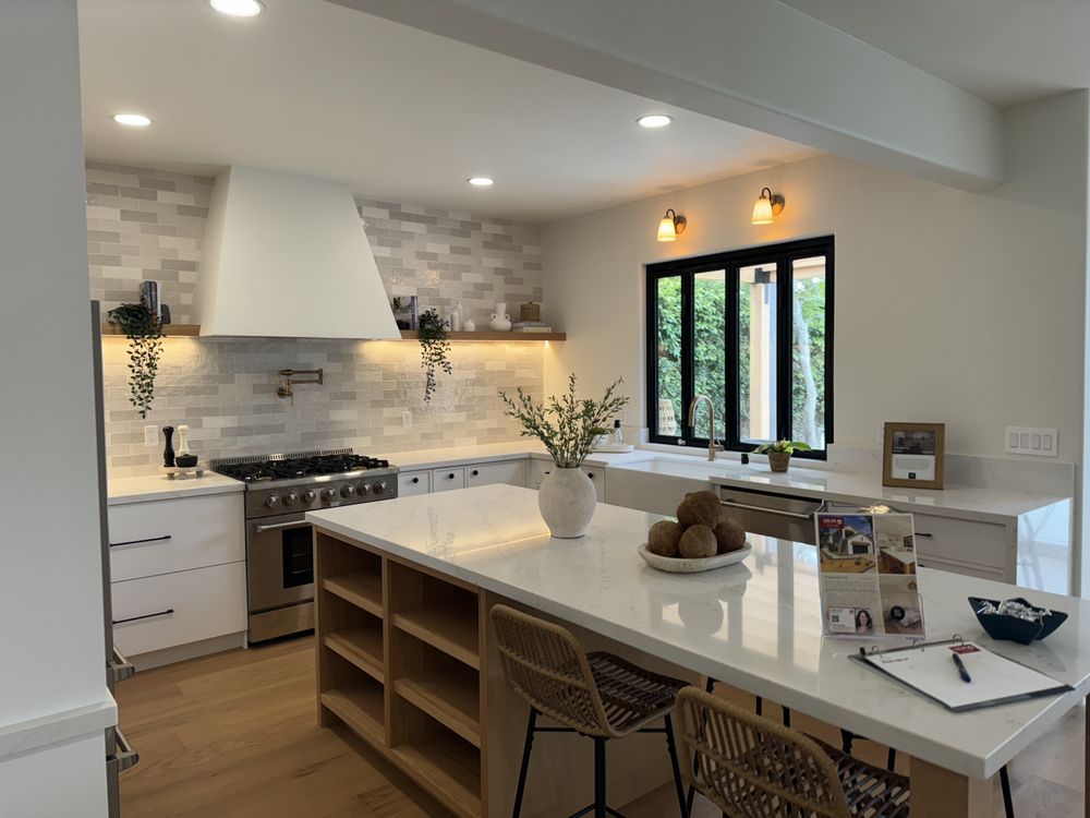 Slide of Rom Builders