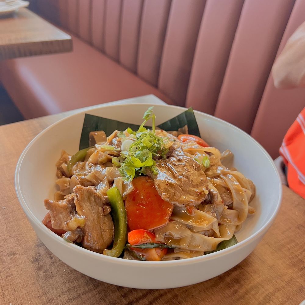 A Roi By Smiley Thai - Pad kee mao - Thai Near Me - Nashville, Tennessee