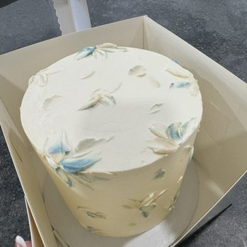 CocoaBerry Cake Co - Bakeries Near Me