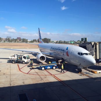 American Airlines - Newer 737. - Airlines Near Me - Chicago, Illinois